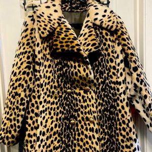 CLEARANCE Faux leopard coat